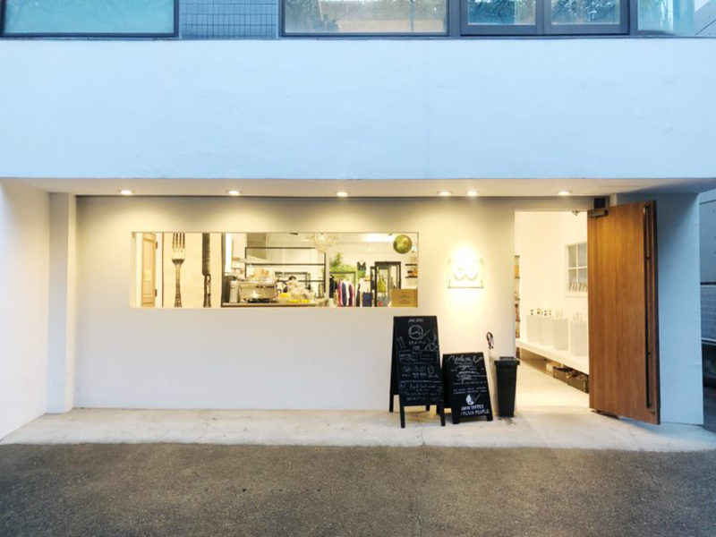 ヤホ コーヒー アット プレイン ピープル（Jaho Coffee at Plain People）