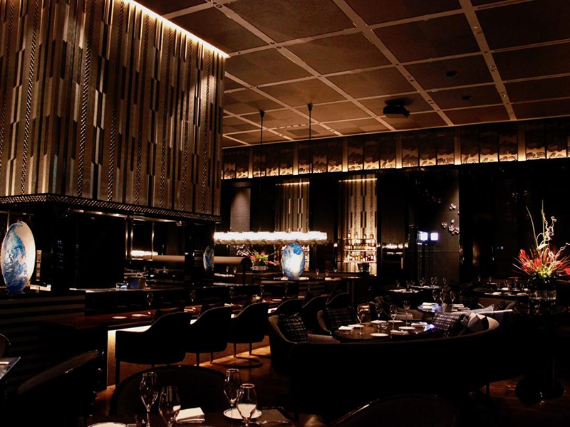 DINING & BAR TABLE 9 TOKYO