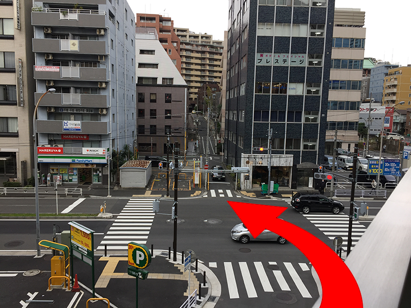 「ファミリーマート 鶴屋町店」