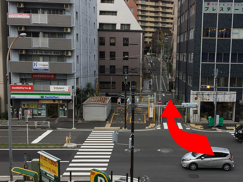 「リノベ不動産 BeatHOUSE（ビートハウス）」「ファミリーマート 鶴屋町店」